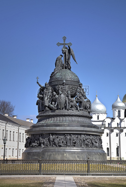 圣索菲亚大教堂和俄罗斯千年纪念碑图片