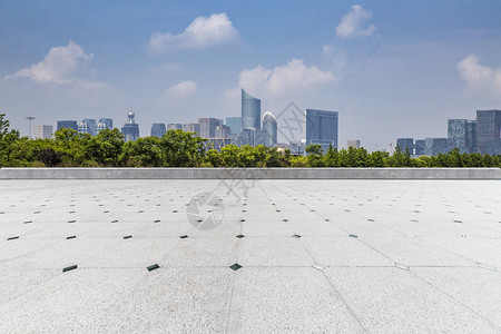 杭州断桥全景天线和现代商业办公大楼有空路空背景