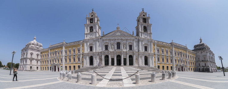 葡萄牙拉宫地标的全景图片