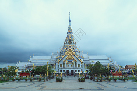 泰国Chachoengsao的WatSothornWararamWoravi图片