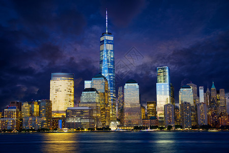 纽约黄昏时分的曼哈顿下城天际线图片