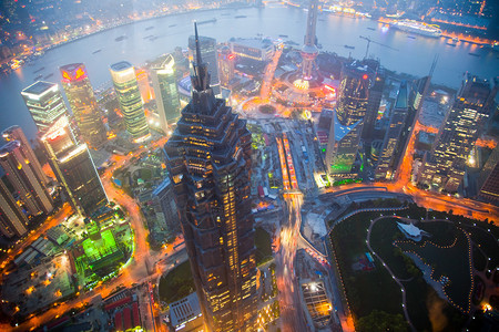 上海浦东夜景鸟瞰图图片
