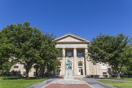 美国私立常春藤联盟和联邦土地赠与研究大学位于纽约伊萨卡市的背景图片