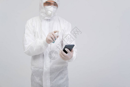 身穿生物防护制服衣面罩手套的科学家图片