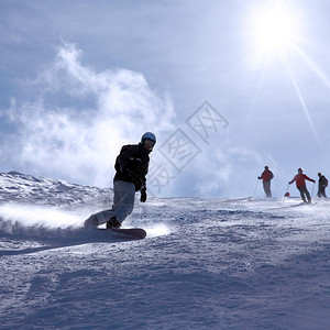 滑雪胜地意大利人单板滑雪图片