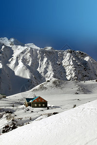 俄罗斯山区冬假度屋图片
