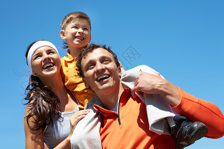 言简意赅！弗里克回应赛季结束后离开巴萨：又是胡说八道🤬