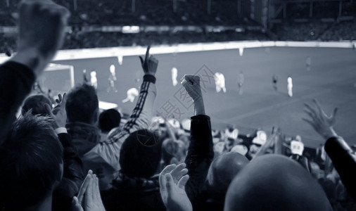 满分表现！安东尼本场数据：2射1传+完成3次抢断，获评10分