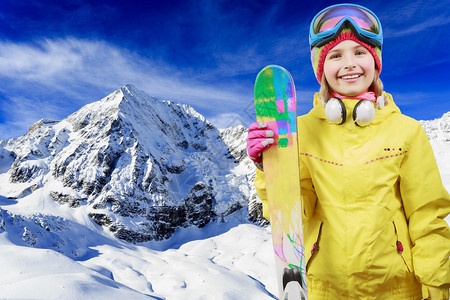 滑雪冬季游乐可爱的滑雪女图片