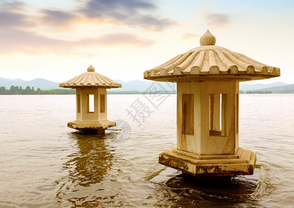 在美丽的杭州西湖图片