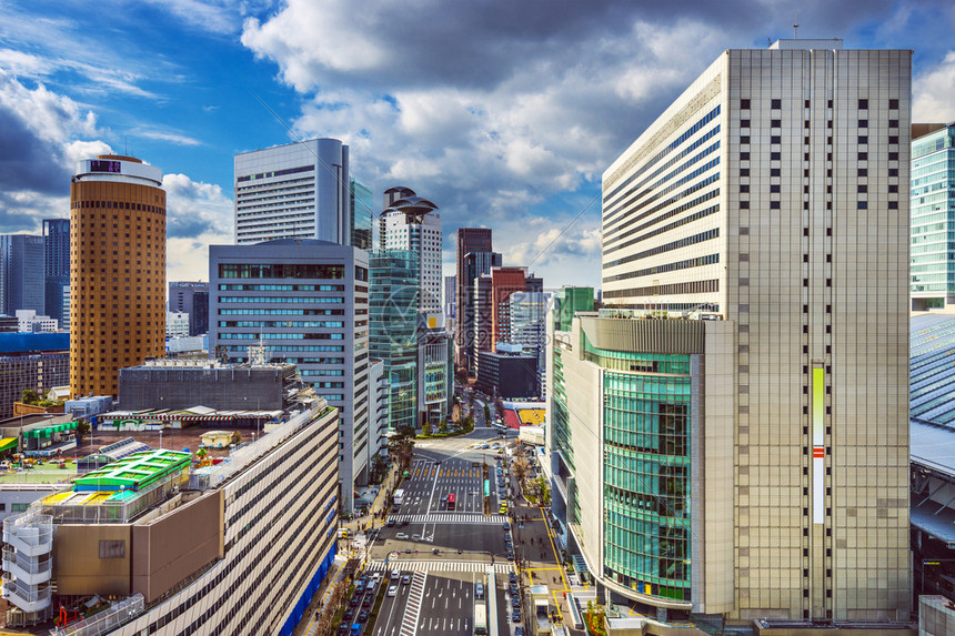 大阪梅田区的日本城市景观图片