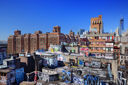 曼哈顿下东区的砂砾屋顶图片