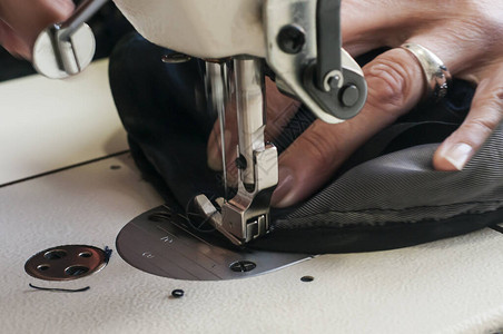 针头和脚足缝纫机作为木图片