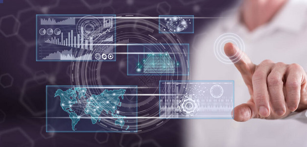 男人用手指触摸屏幕上的商业数字界面概念图片