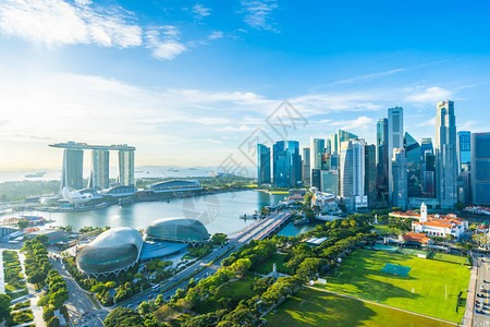 在新加坡城市天际上建造外表城景的美丽建筑背景图片