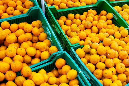 鲜果汁新鲜熟的橘子闭图片