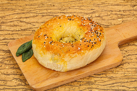 热可口的乌兹别克面包准备小吃图片