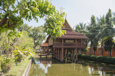 泰国北部甘烹碧府甘烹碧镇的屈阳寺和皇家寺院高清图片