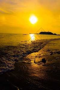 夕阳下的镰仓海岸图片