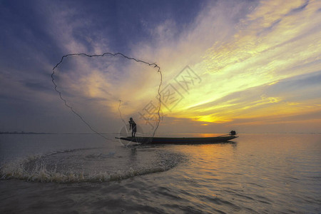 来自泰国南部费特隆省帕克普拉湖的美高清图片