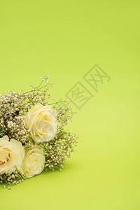白色鲜花的鲜花束背景图片