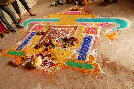 由印度教徒在节庆期间所画的多彩兰戈利Rang图片