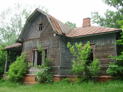 哈尔科夫附近KadnitsaKharkove村附近的历史遗迹中图片
