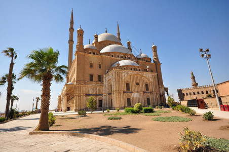 穆罕默德阿里帕夏清真寺或雪花石膏清真寺是位于埃及开罗城堡的一座清真寺图片