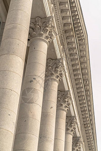 犹他州议会大厦美丽的科林斯式石柱巨大的柱子坐落在著名地标的裸图片