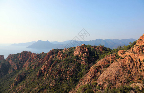 建军节艺术字在科西卡岛日落时红石以法语命名LesCal背景