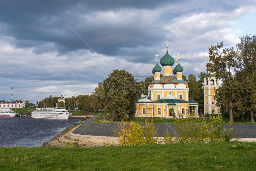 俄罗斯伏尔加河岸乌格利奇克里姆林宫十图片