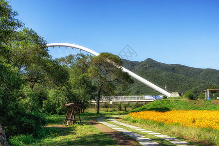通往水上乐园南杨州花园的主桥景观韩国北汉江附图片