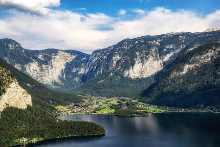 从奥地利的Hallstat天行道上取来的宇宙中环图片