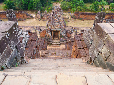柬埔寨暹粒省吴哥瓦综合体PreRup建築的古老佛教图片