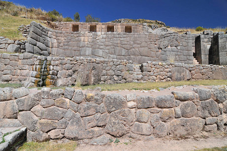 位于秘鲁库斯科附近的印加帝国考古遗址Tambomachay或Tampumachay的Ruin图片
