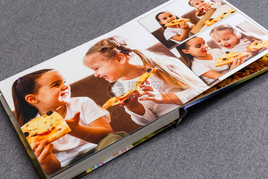 儿童写真书孩子吃披萨图片
