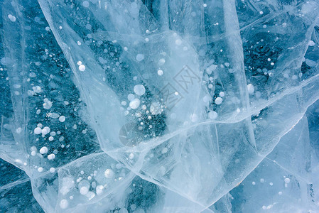 美丽的贝加尔湖蓝冰有抽象裂缝背景图片