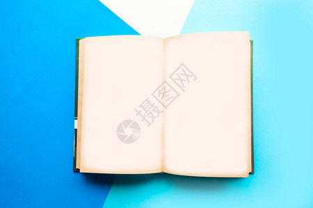 打开关于几何蓝色和白色背景的模拟书背景图片