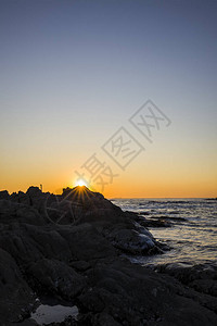 海边的日出背景图片