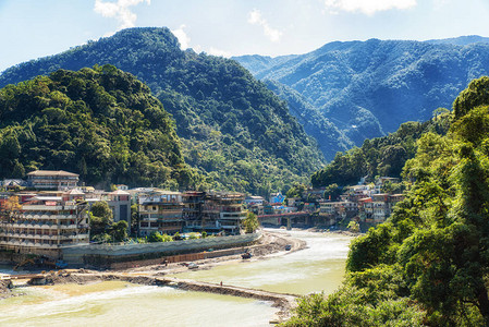 乌来村位于台北以南仅25公里图片