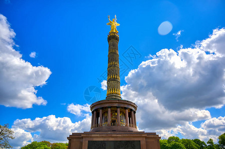 位于德国柏林蒂尔加滕的胜利纪念柱图片