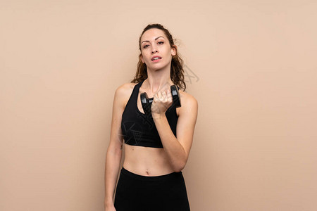 心情好！国家德比后维尼修斯带着女友，与米利唐夫妇在摩纳哥度假