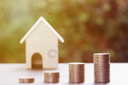 房地产投资住房贷款反向抵押贷款商业和金融概念图片