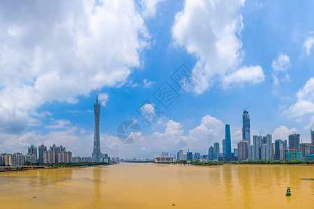广州珠江上的城市天际线图片
