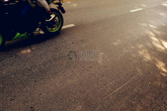 骑摩托车上路摩旅之图片