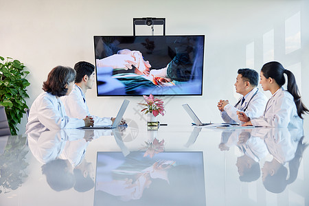 医护人员会议室讨论交流图片