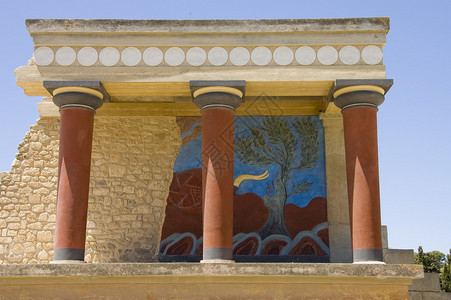 克诺索斯宫前视角希腊克里特岛柱子后图片