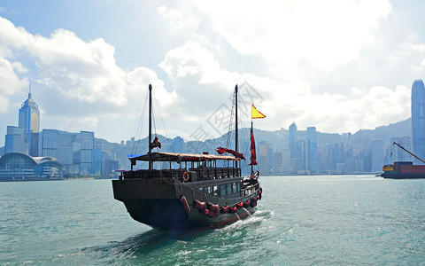 有旅游破烂物的香港口背景图片