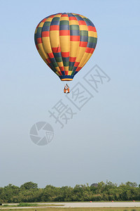 彩色气球起飞图片
