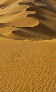 利比亚撒哈拉沙漠日落时的沙丘图片